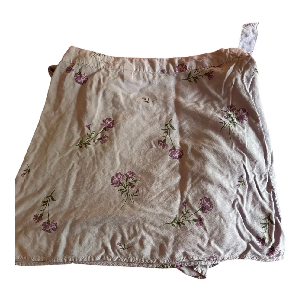 BP. Purple Floral Wrap Mini Skirt Flowy & Feminine Size Large - Picture 4 of 6
